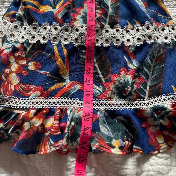 Red Carter Eyelet Lace Bell-Sleeve Tropical Dress - Size S - Picture 11 of 15